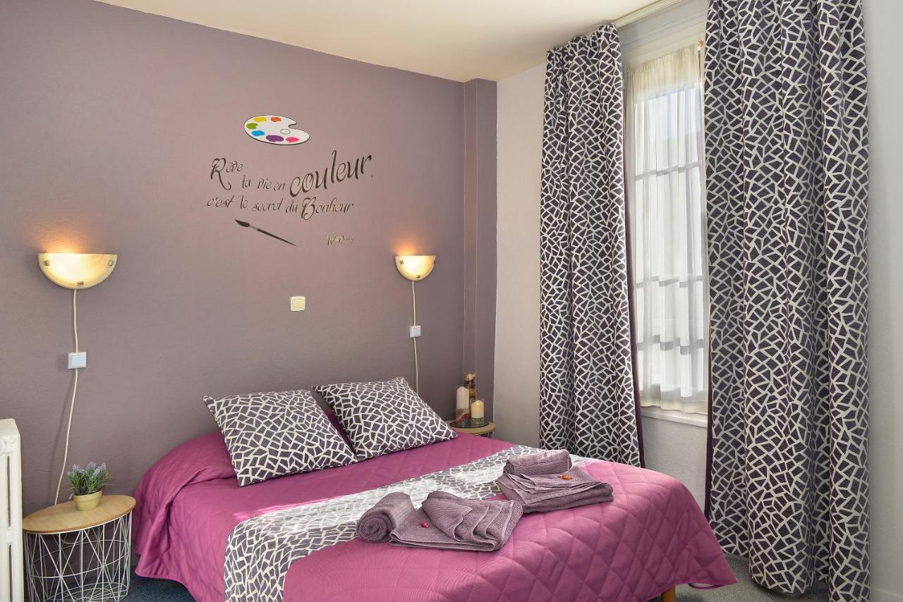 Le Sauvage Hotel Château-Renard Buitenkant foto