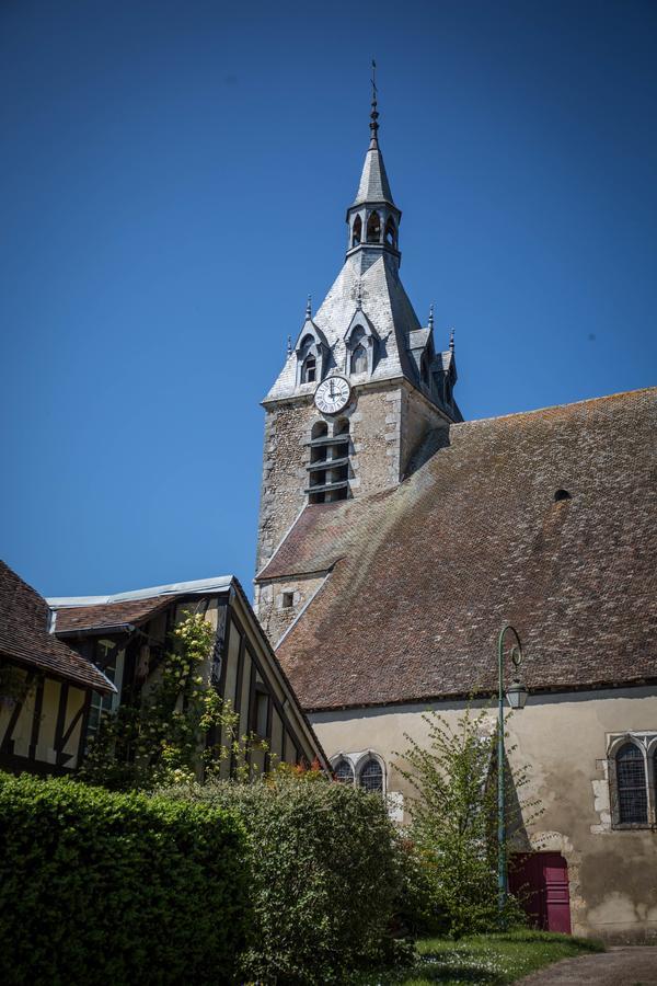 Le Sauvage Hotel Château-Renard Buitenkant foto